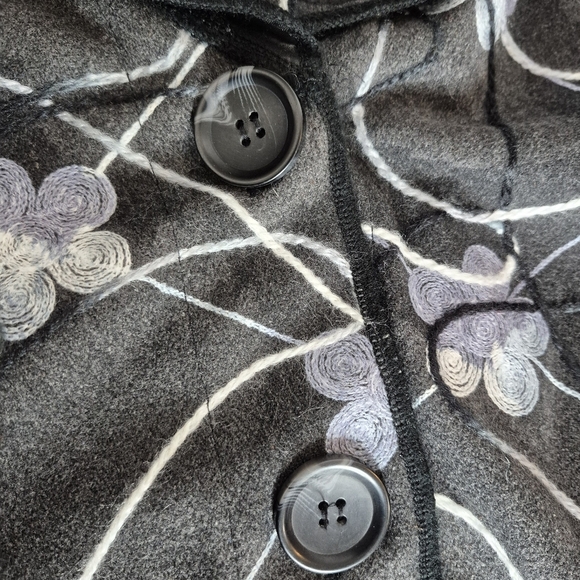 Sioni Studios Sleeveless Cardigan - Size XL - Picture 8 of 13